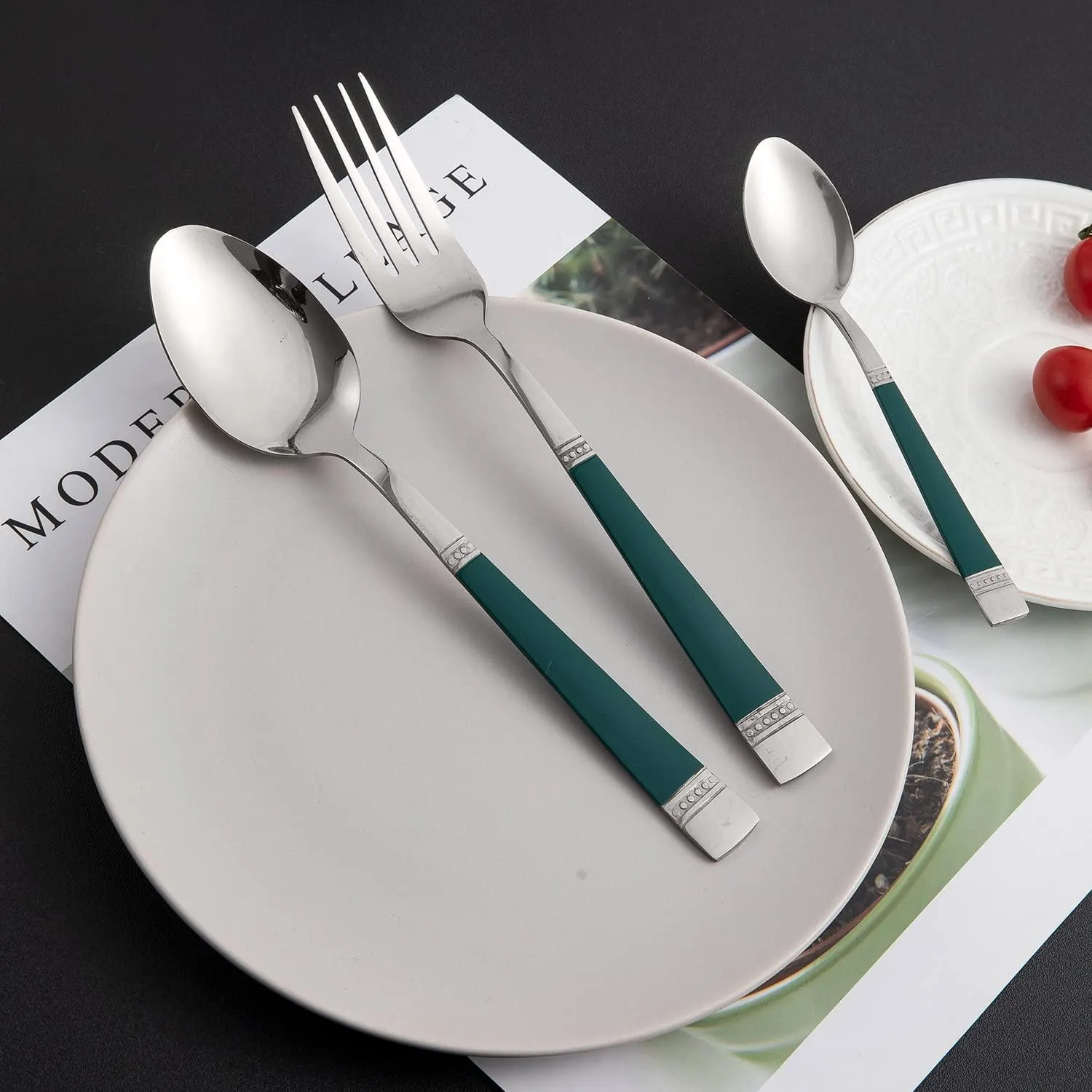 HOKIPO Cutlery Set of 18 / 24 Pcs Stainless Steel Flatware Set, Mirror Finish - Silverware