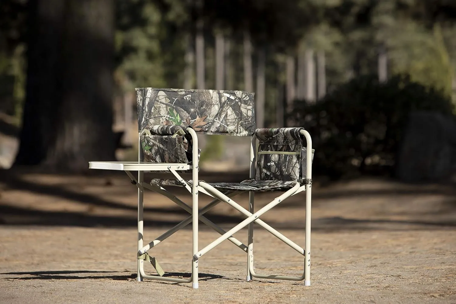Picnic TIME Outdoor Directors Chair with Side Table, Beach Chair for Adults, Camping Chair with Table